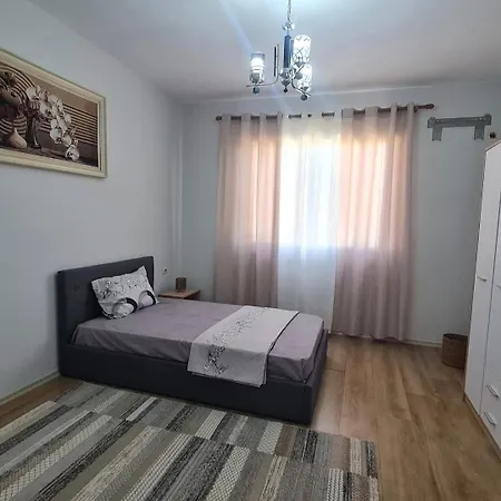 Vibevillaairbnb Вилла Шкодер